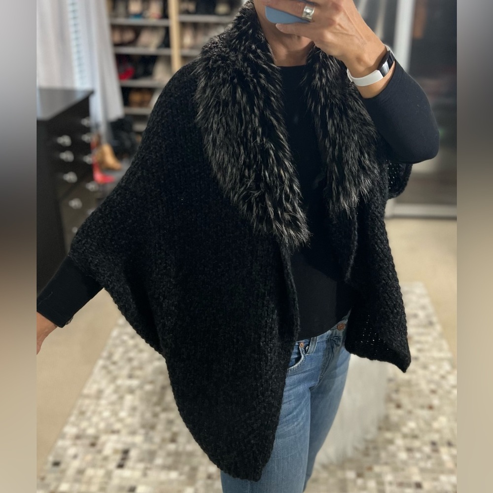 Anna Taylor LOFT faux Fur Seater/Poncho with sleeves SZ various